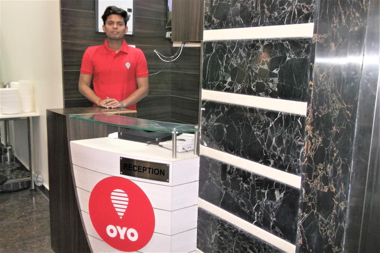 Oyo 10360 Hotel Grand Manoranjan โคราฆปุระ ภายนอก รูปภาพ