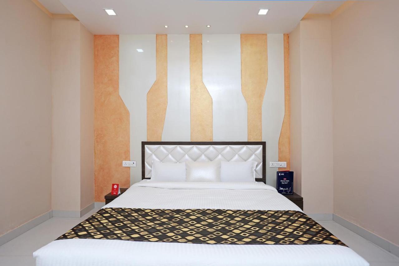 Oyo 10360 Hotel Grand Manoranjan โคราฆปุระ ภายนอก รูปภาพ
